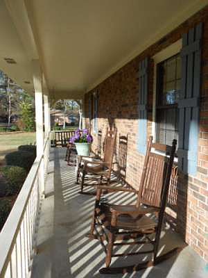 3rd image of 3849 Glen Meade Dr