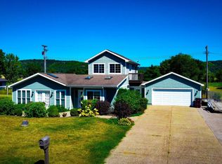 1327 S River Rd, Buffalo City, WI 54622