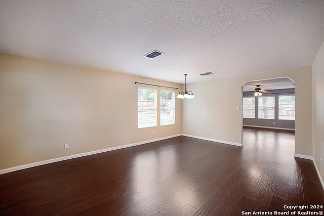 16526 Amberly Ct — Photo 4