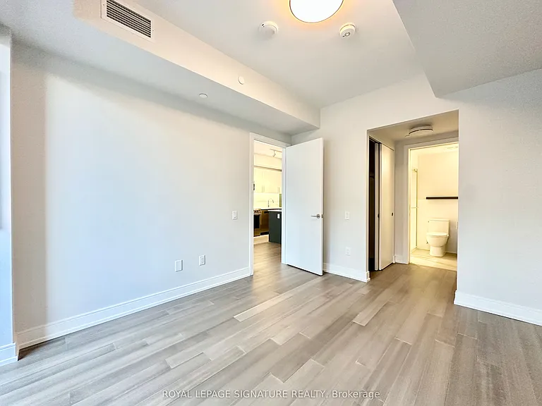 664 Spadina Ave #210 — Photo 16