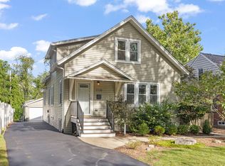 1119 Santa Rosa Ave, Wheaton, IL 60187