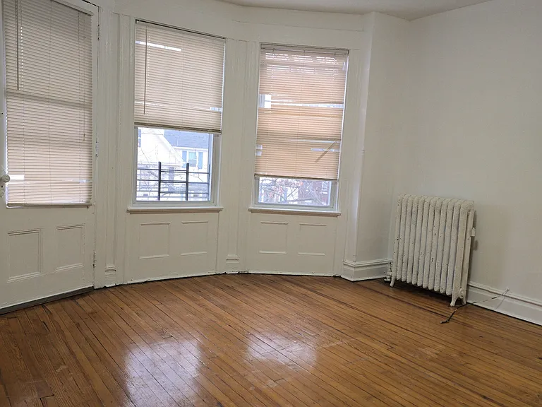 23-25 Columbia Ave #3 — Photo 2