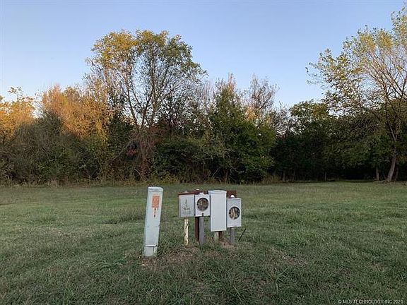 2nd image of 808 S Kentucky Ave