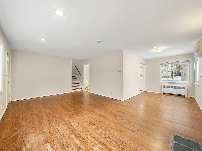 44 Knickerbocker Rd — Photo 14