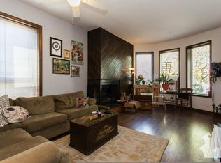 1455 W Wilson Ave #1F, Chicago, IL 60640