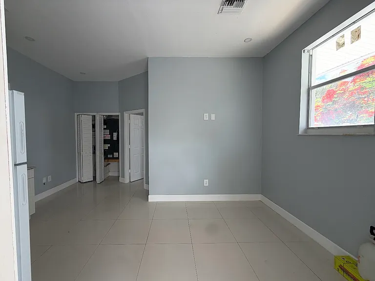 5220 SW 98th Avenue Rd — Photo 4