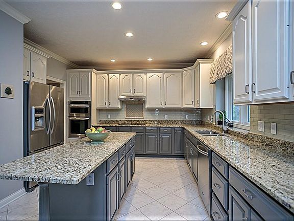 5th image of 3100 Waterfall Way