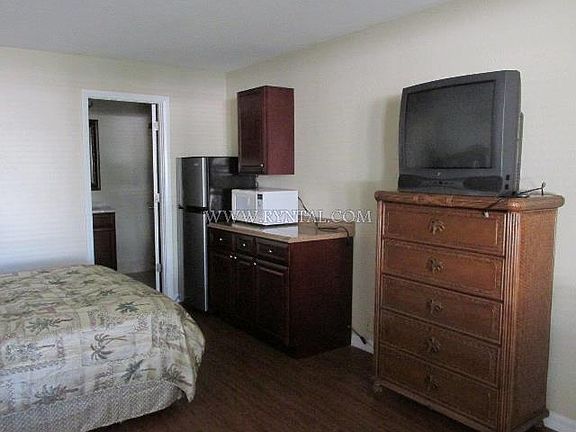 3rd image of 7150 N Tamiami Trl #S-514