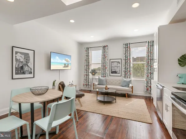 1758 Park Ave APT 3, Baltimore, MD 21217