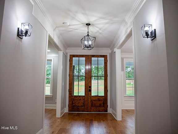 5th image of 976 Fairbourne Drive
