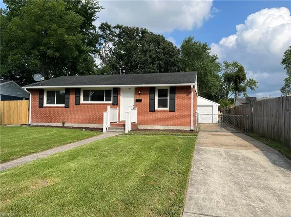 1309 Drayton Rd, Chesapeake, VA 23324