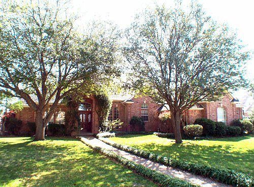 1st image of 715 Richmond Ln