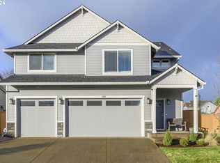203 S 7th St, Carlton, OR 97111