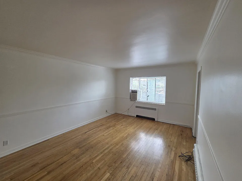 1 bed, 750 sqft, $1,100 — Photo 3