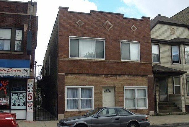 1st image of 3810 W Montrose Ave