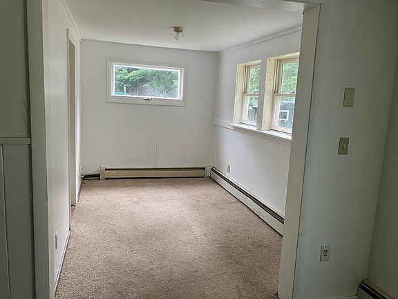 Spare room between living room and 1st bedroom