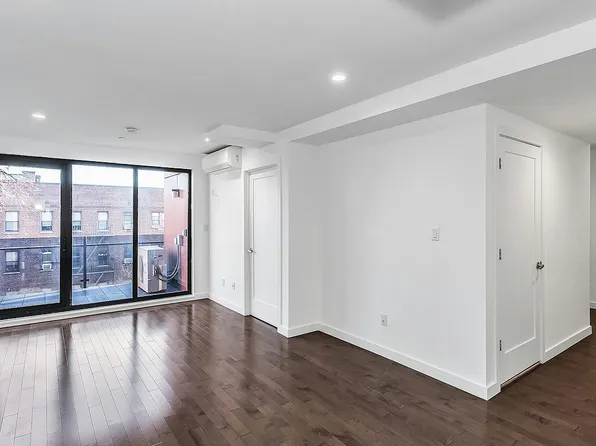 43-12 214th Pl #4D, Bayside, NY 11361