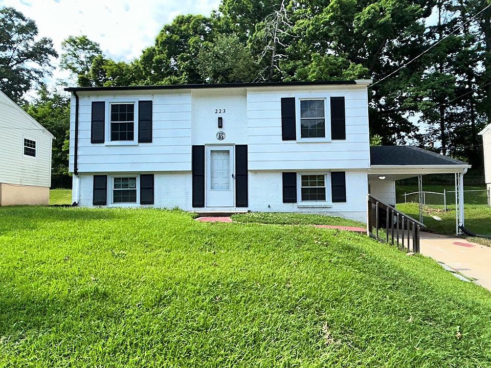1st image of 223 Greenwich Cir