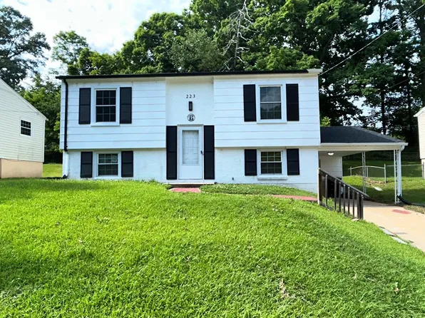 223 Greenwich Cir, Danville, VA 24540