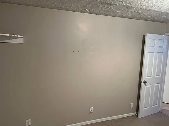 4th image of 1031 W C St