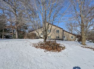 4910 Country Ln, Heyworth, IL 61745