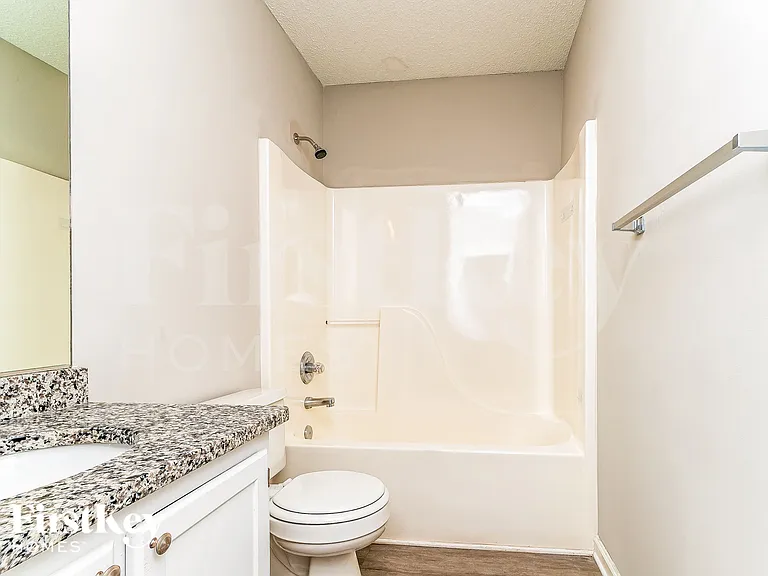 2466 Shadow Valley Rd — Photo 7