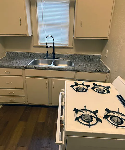 1804 S Henderson St #A — Photo 1