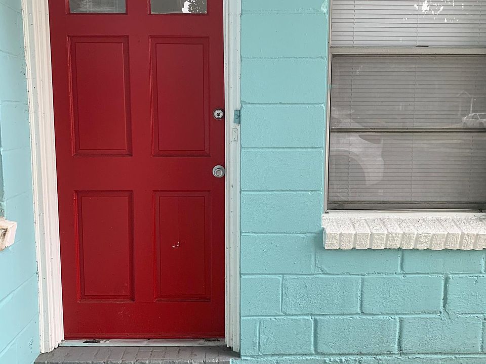 1st image of 3238 Myra St