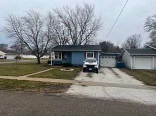 625 E Elm St, Hoopeston, IL 60942