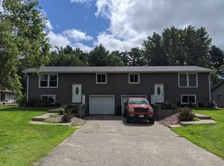 N2734 Duvenick Ln, Waupaca, WI 54981