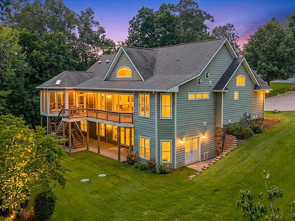 2nd image of 2250 Lovely Valley Rd