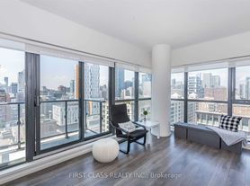 159 Dundas St E