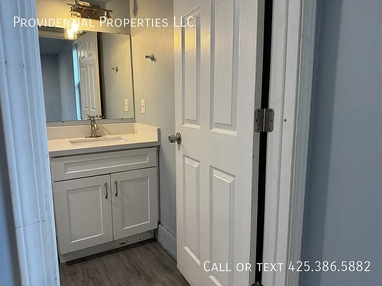708 D St SE #ADU — Photo 4