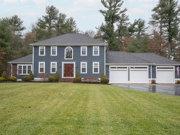 4 Trinity Ln, Lakeville, MA 02347