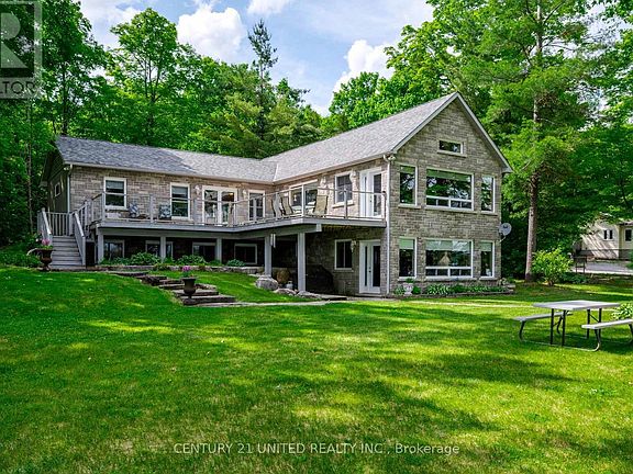 2nd image of 3069 Clear Lake Rd