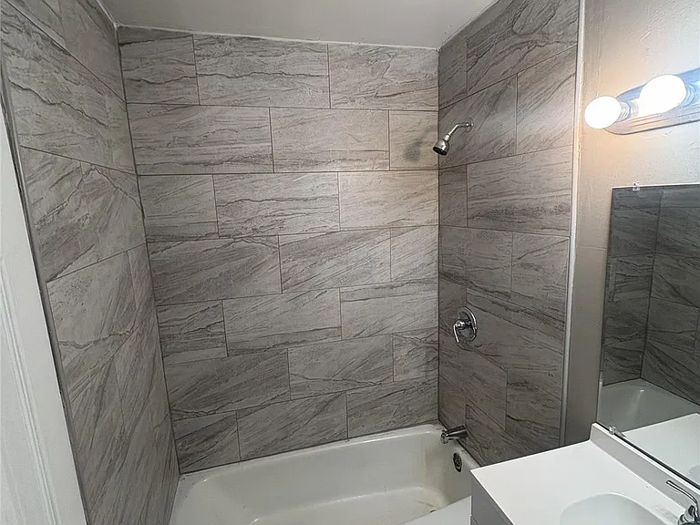 2310 Kabee St — Photo 8