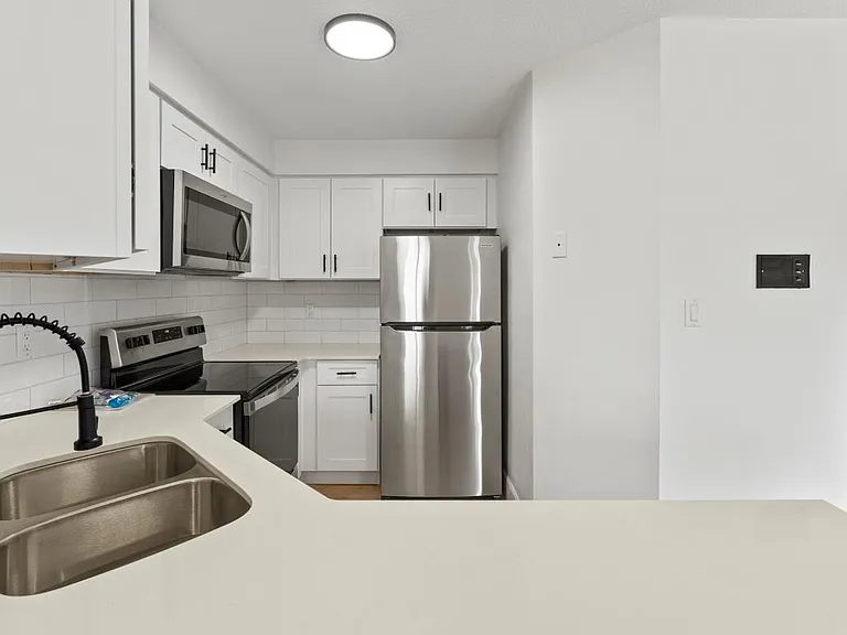 388 E Park Ave — Photo 4
