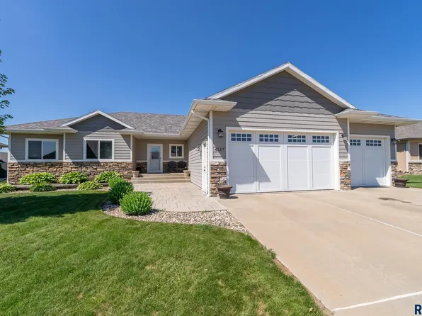 4217 N Olympia Dr, Sioux Falls, SD 57107