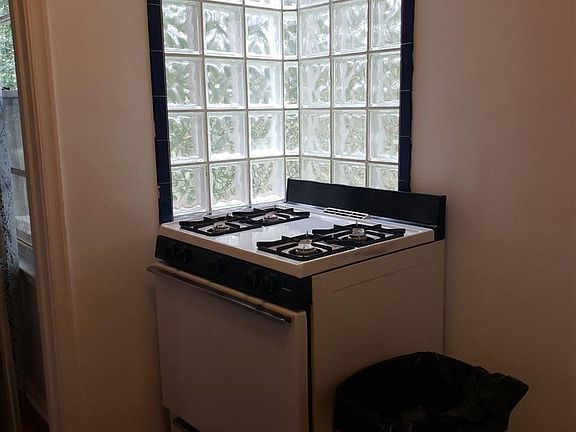 4th image of 731 W Hernandez St