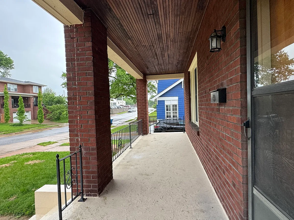 Building Photo - 7469 Hoover Ave