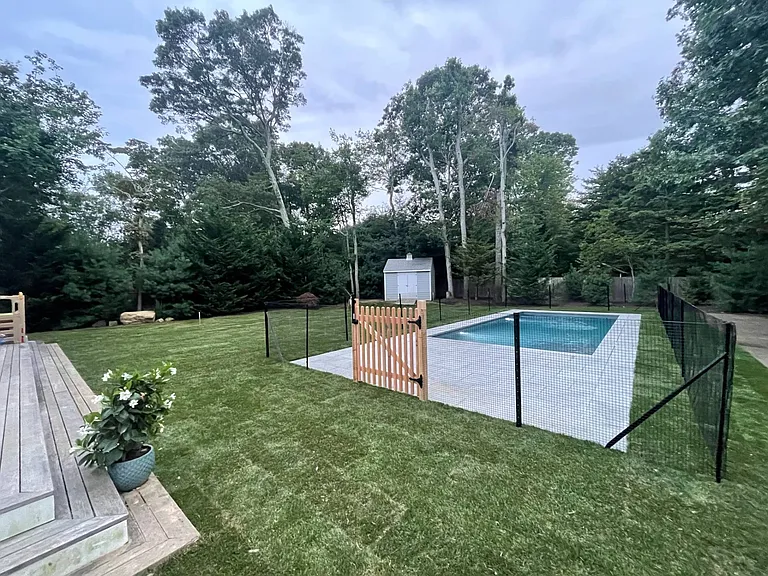 48 Tyrone Dr — Photo 20