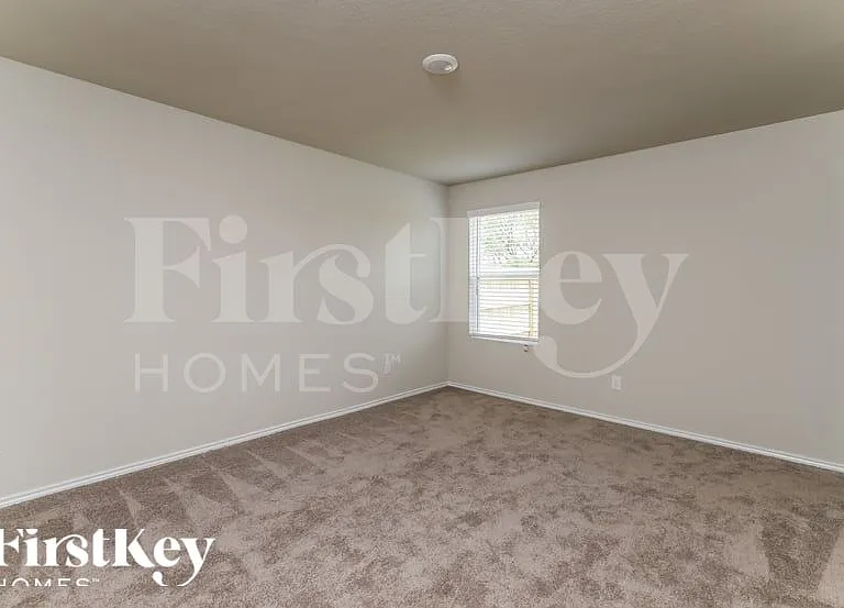 1910 Morse Way — Photo 8