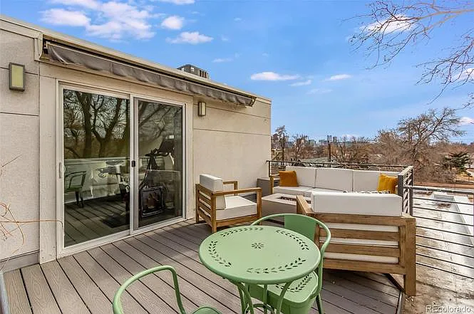 2 bed, 2.5 bath, 2200 sqft, $5,000 — Photo 3