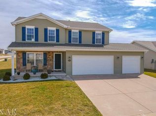 2902 Red Oak Rd, Bloomington, IL 61704