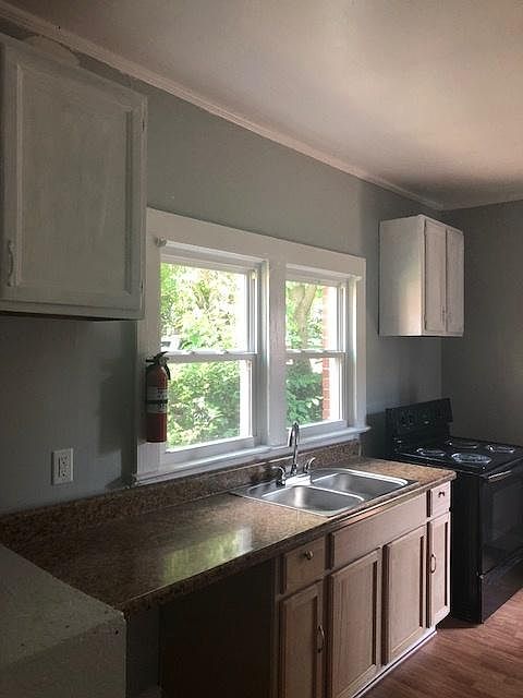 1st image of 104 Dunstan Ave #B