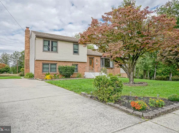 511 Ellis Ave, Lawnside, NJ 08045