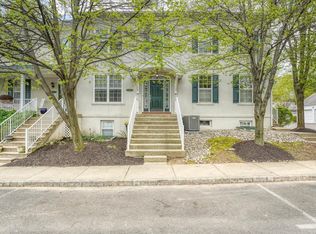 210 Lantern Dr, Doylestown, PA 18901