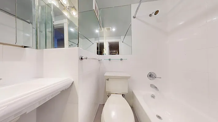 Rented by Bond New York | media 9