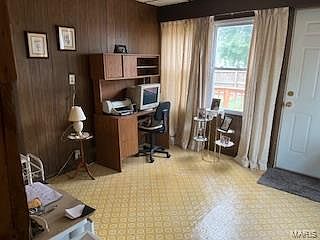 2nd image of 2805 Marshall Ave