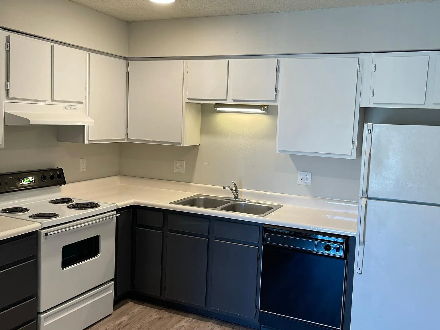 3 bed, $1,646 — Photo 3